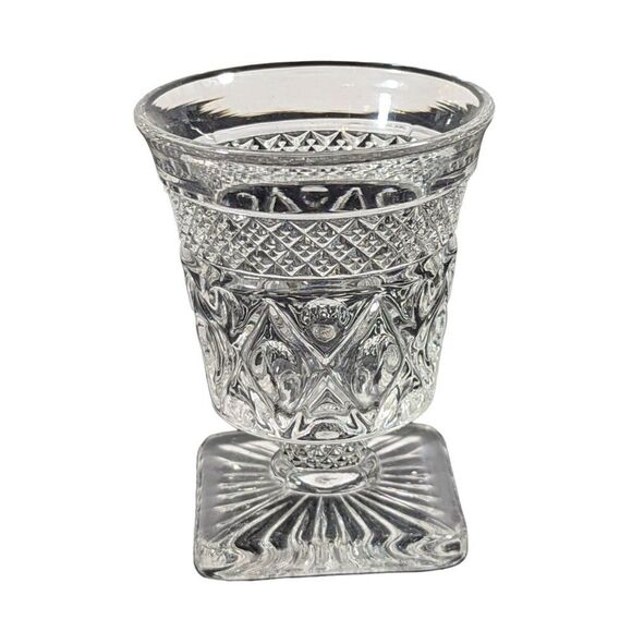 Imperial Cape Cod Pressed Glass 3 1/2-inch 4-oz Footed Oyster Fruit Cocktail - Picture 2 of 6